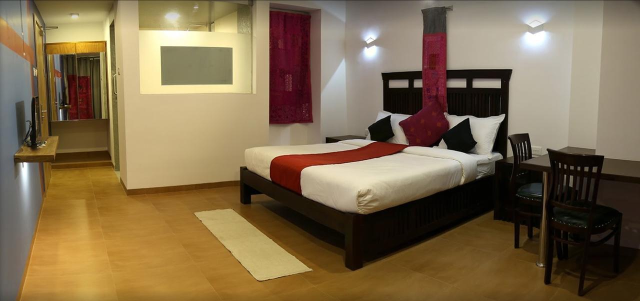 Hotel Zorba Inn Колхапур Экстерьер фото